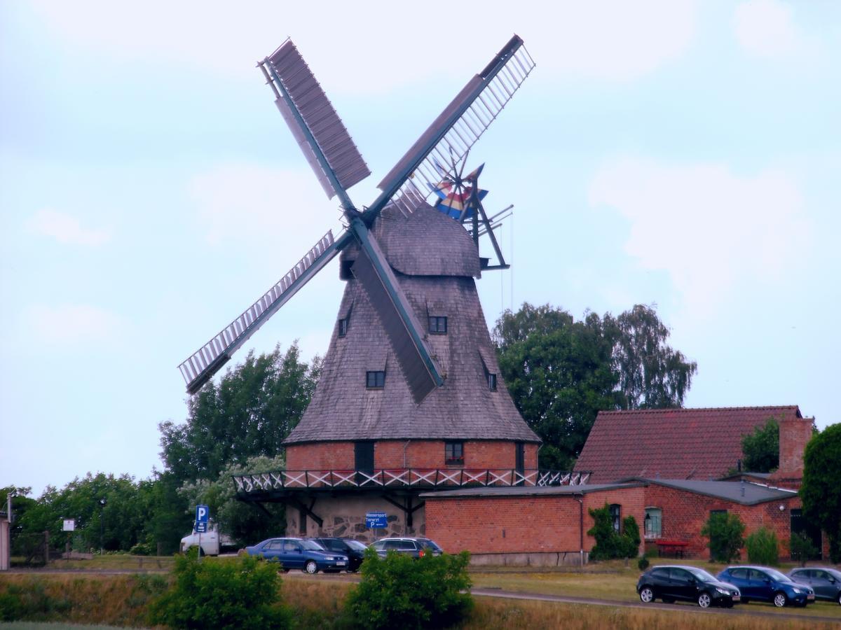 Landhaus Kranichwiese Goehren-Lebbin Ngoại thất bức ảnh